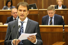 Snímka z odvolávania Roberta Fica v parlamente z novembra 2014. FOTO: HN/Pavol Funtál