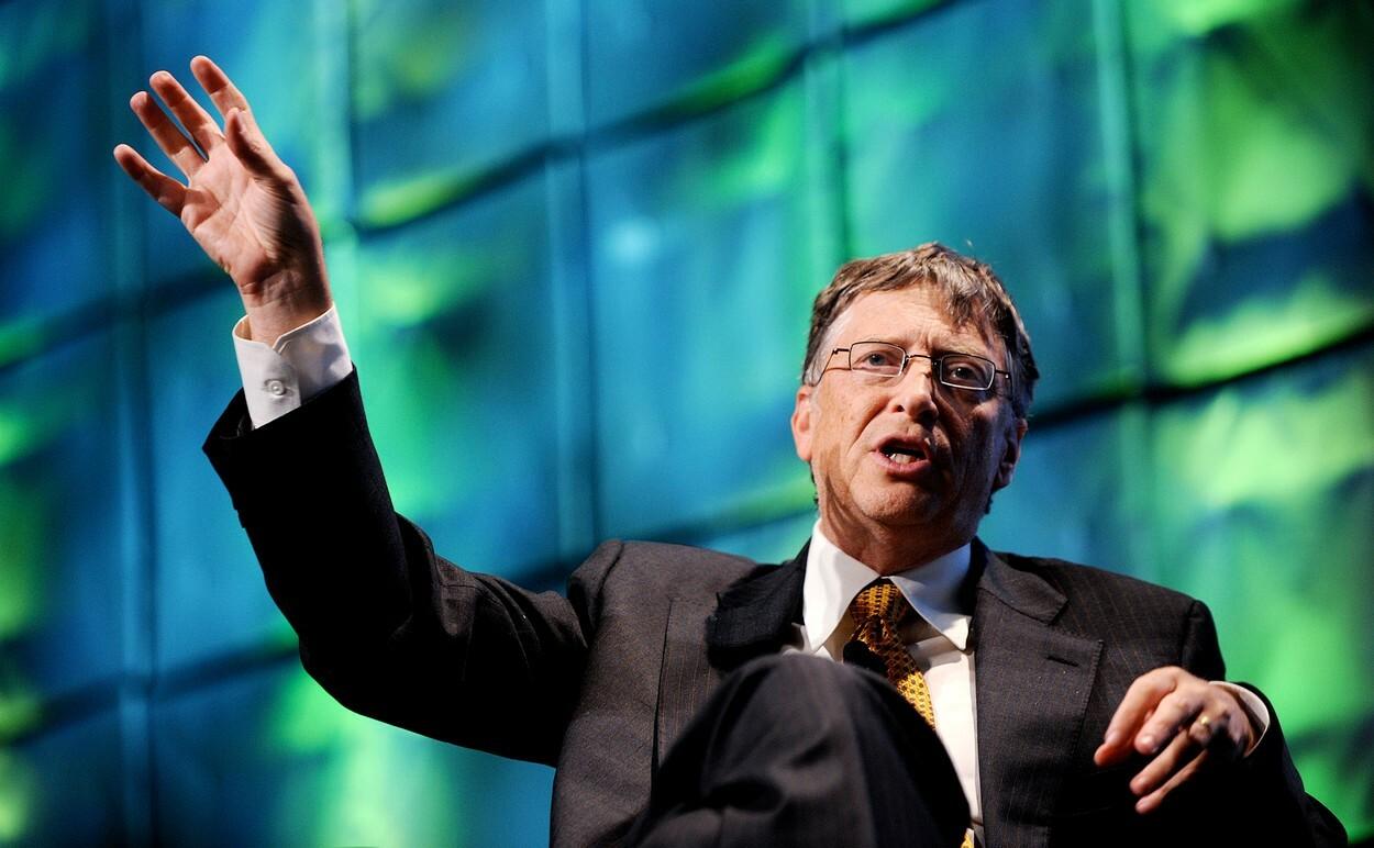 Aký telefón využíva miliardár Bill Gates? Svoj mobil nedávno vymenil