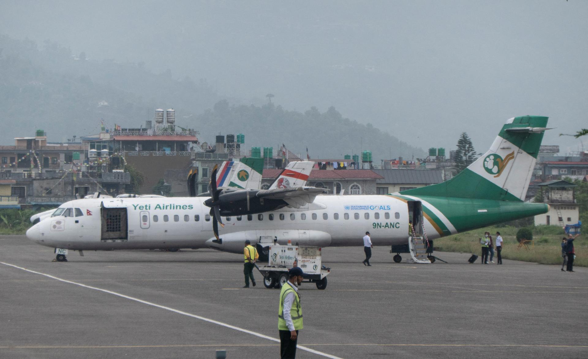 V Nepále havarovalo lietadlo so 72 ľuďmi na palube. Hlásia najmenej 68 obetí