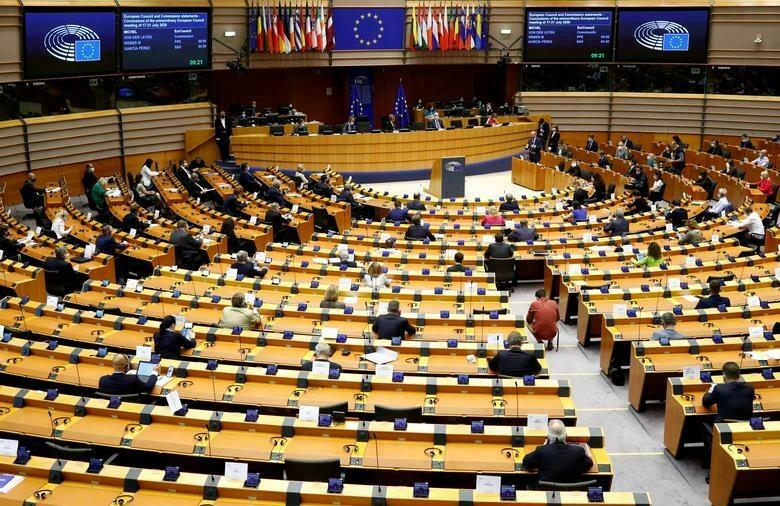 Európsky parlament požaduje medzinárodný súd na potrestanie ruských zločinov na Ukrajine
