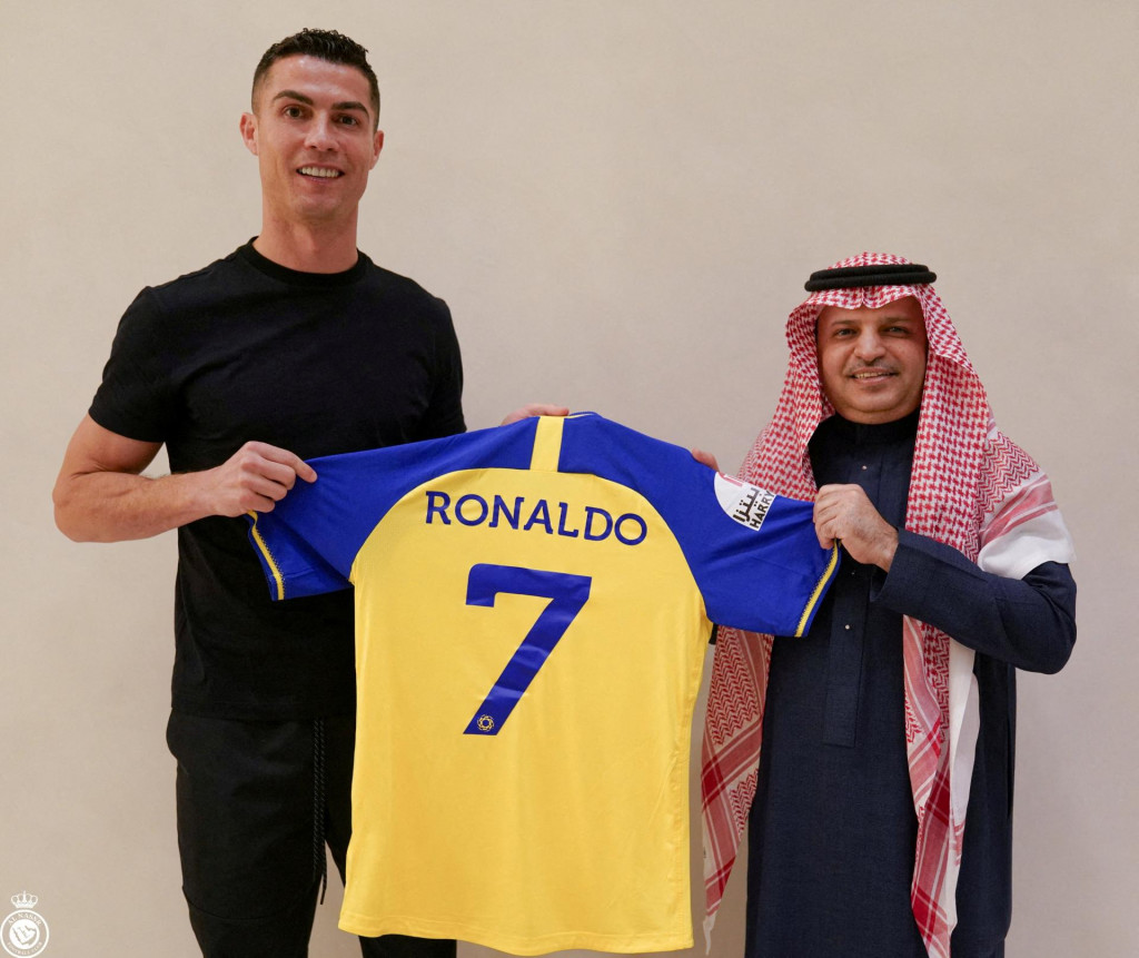 Saudskoarabskému klubu Al-Nassr sa nedávno podarilo získať portugalského futbalistu Cristiana Ronalda. FOTO: Reuters
