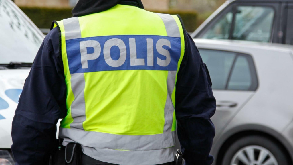 Švédska polícia našla telo muža bez hlavy a rúk.