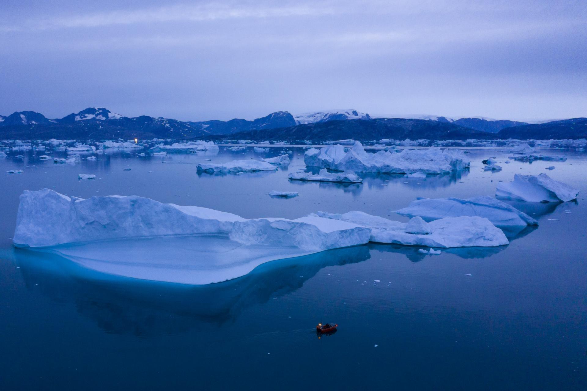 V Grónsku je najteplejšie za uplynulých tisíc rokov, ľadová pokrývka sa roztápa a zvyšuje hladiny oceánov