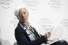 Prezidentka Európskej centrálnej banky Christine Lagardeová hovorí na výročnom zasadnutí Svetového ekonomického fóra. FOTO: TASR/AP