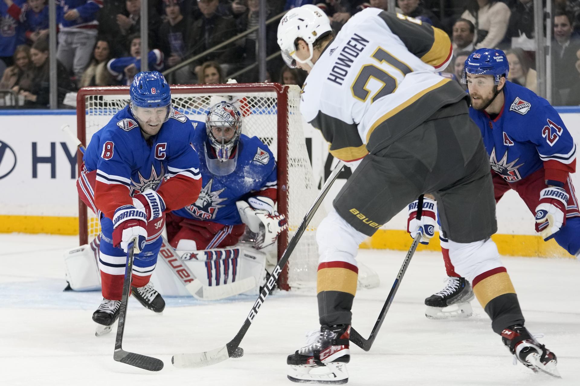 Haláka v NHL vyhlásili za prvú hviezdu zápasu, Tatar ani Ružička nebodovali