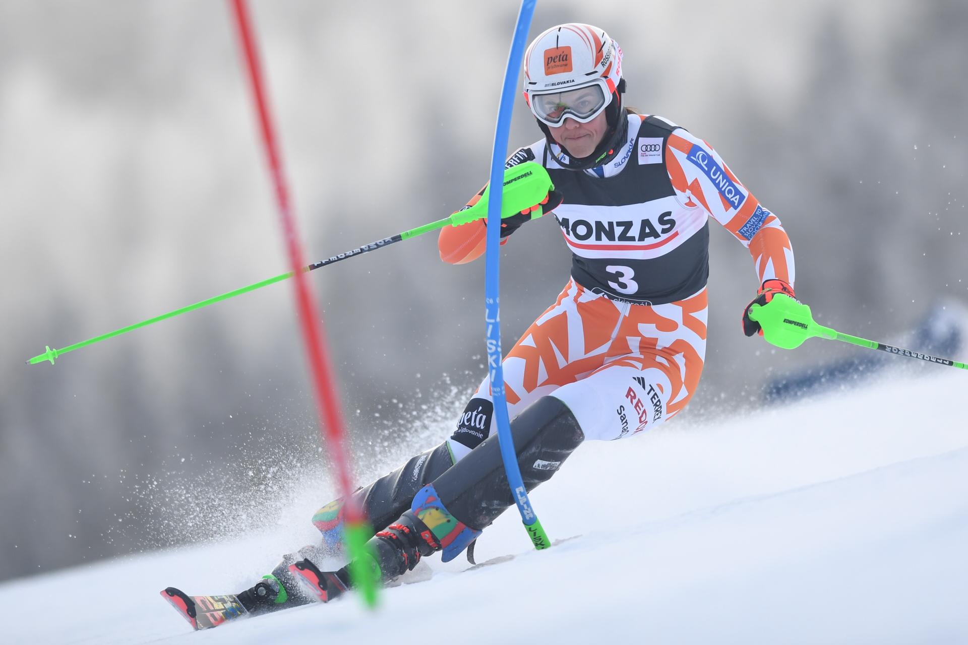 Vlhová je po prvom kole slalomu Svetového pohára tretia, viedla Shiffrinová