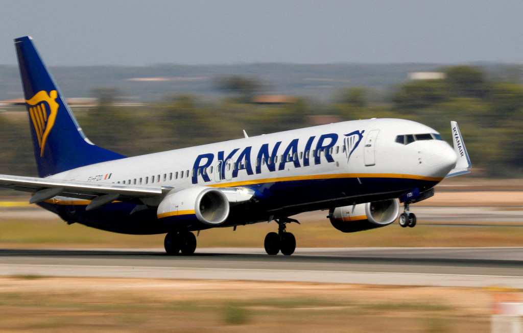 Rezervácie leteniek v leteckej spoločnosti Ryanair momentálne nevykazujú žiadne známky recesie. Na Ukrajinu by sa dopravca chcel vrátiť hneď po skončení vojny. FOTO: Reuters