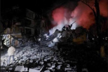 

Obytná budova zničená ruským raketovým útokom v Kramatorsku. FOTO: Reuters