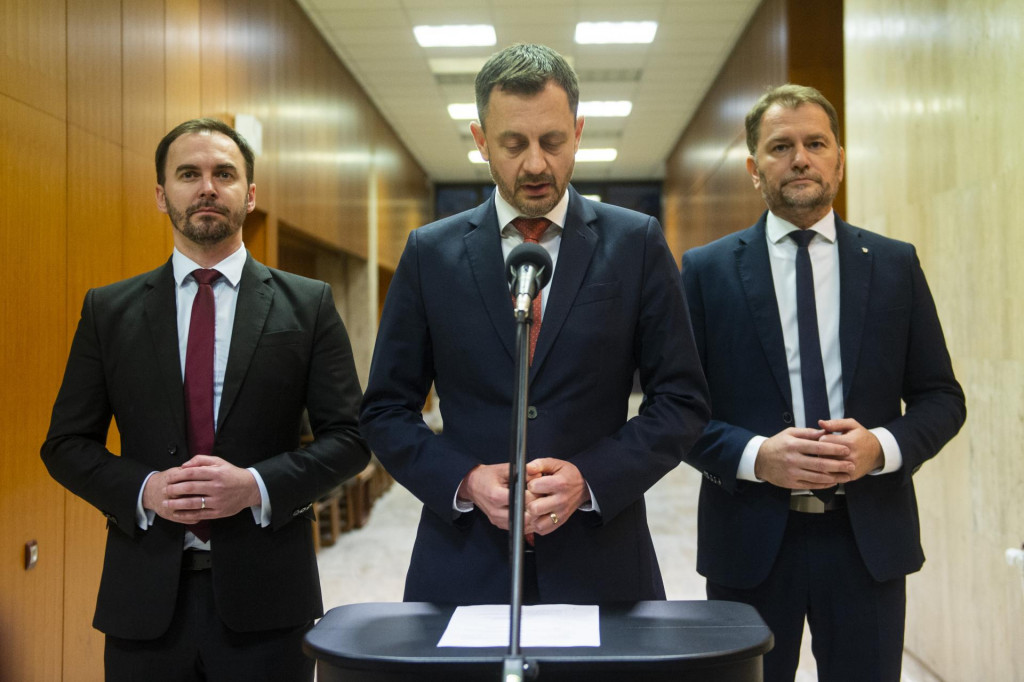 Poslanec Michal &Scaron;ipo&scaron;, poveren&yacute; predseda vl&aacute;dy Eduard Heger a predseda hnutia OĽANO a poslanec Igor Matovič. FOTO: TASR/ Jakub Kotian