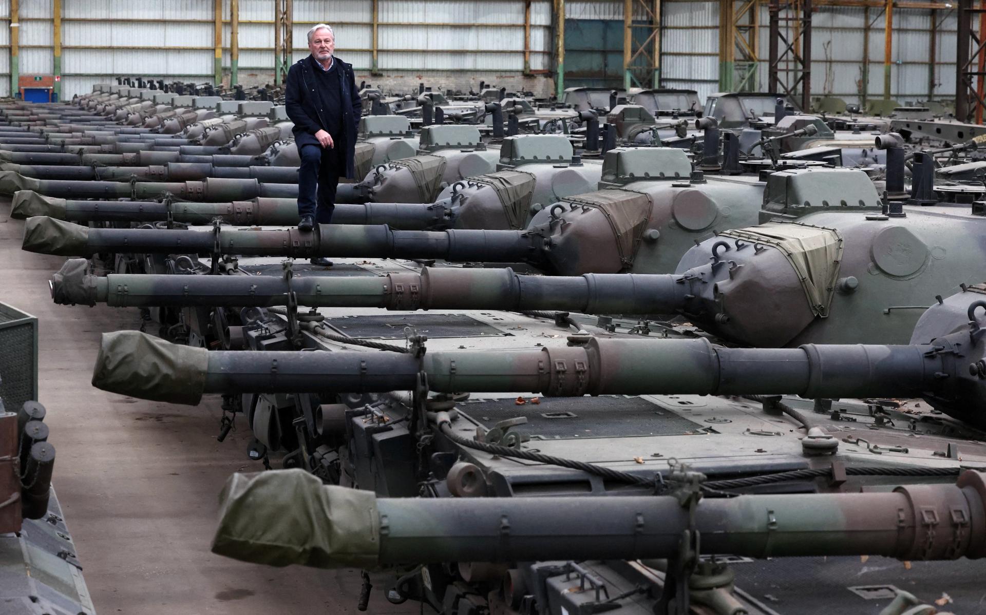 Nemecko, Dánsko a Holandsko dodajú Ukrajine minimálne sto tankov Leopard 1