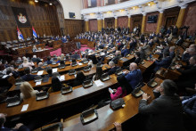 Srbský prezident Aleksandar Vučič hovorí počas zasadnutia parlamentu k novému európsko-americkému plánu riešenia pre Kosovo 2. februára 2023 v Belehrade. FOTO: TASR/AP