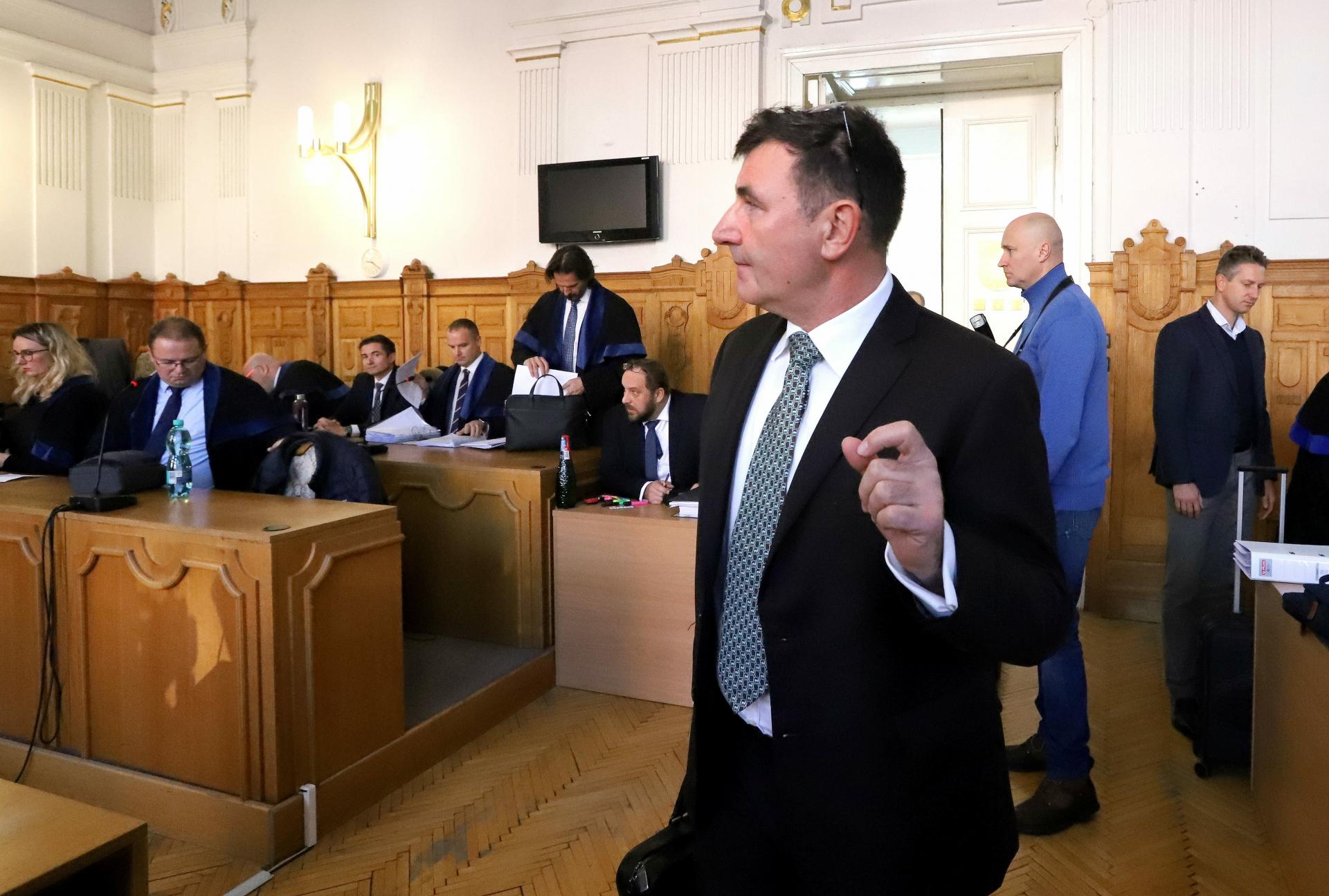 Prvý trest pre Imreczeho. Kajúcnik sa nateraz vyhol väzeniu, dostal podmienku a pokutu 202-tisíc eur