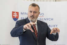 Minister práce Milan Krajniak. FOTO: TASR/Pavel Neubauer