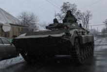 Ukrajinskí vojaci odrážajú ruské útoky na Bachmut už dhé mesiace. Wagnerovci tu posielajú ľudí vo vlnách. FOTO: Reuters