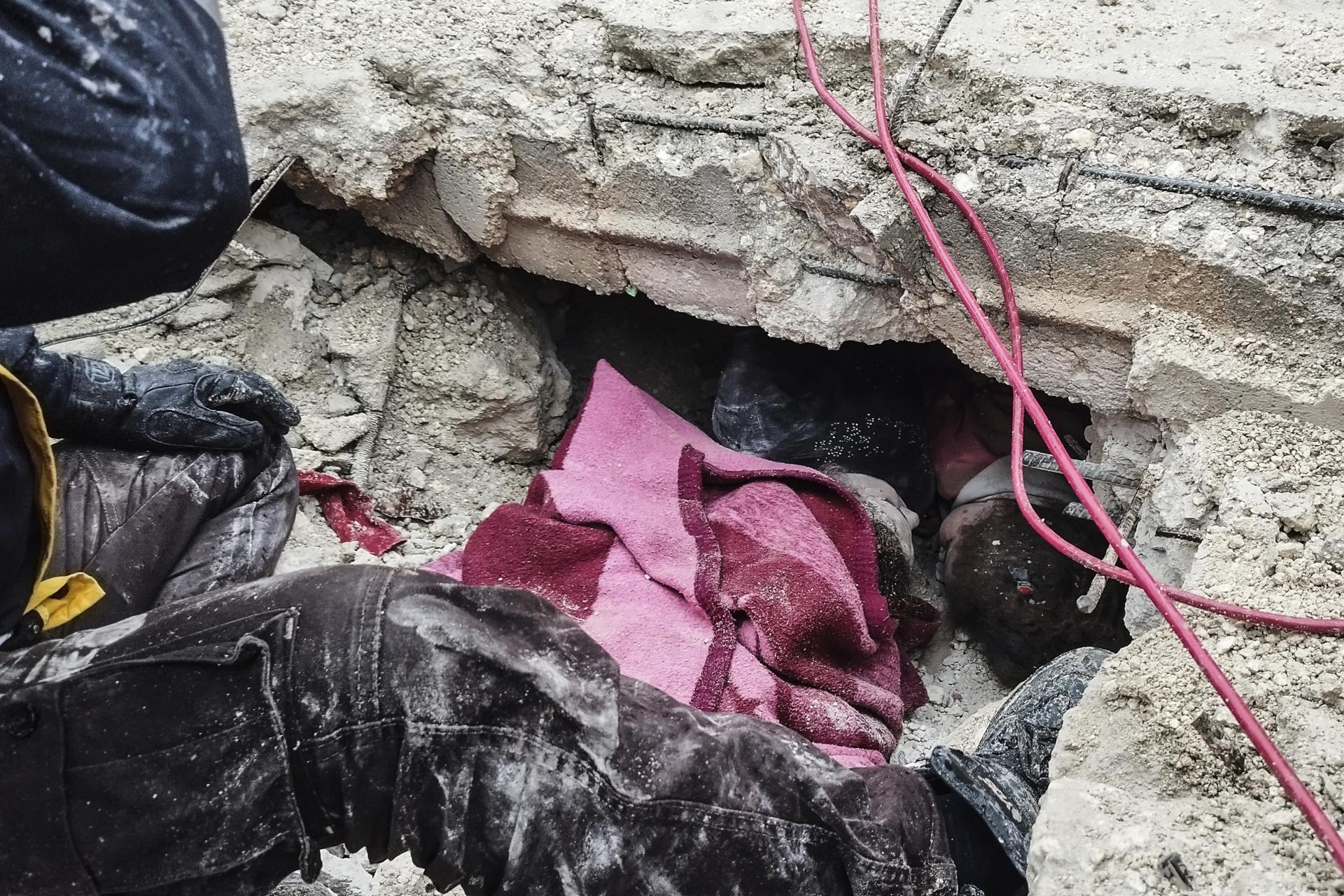 Z Turecka a Sýrie hlásia po zemetrasení dovedna už vyše 19 300 mŕtvych, zranených je 70-tisíc