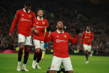 Bezprostredná radosť futbalistov Manchestru United po jednom z gólov. FOTO: Reuters