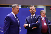 Rumunský prezident a slovenský premiér. FOTO: REUTERS