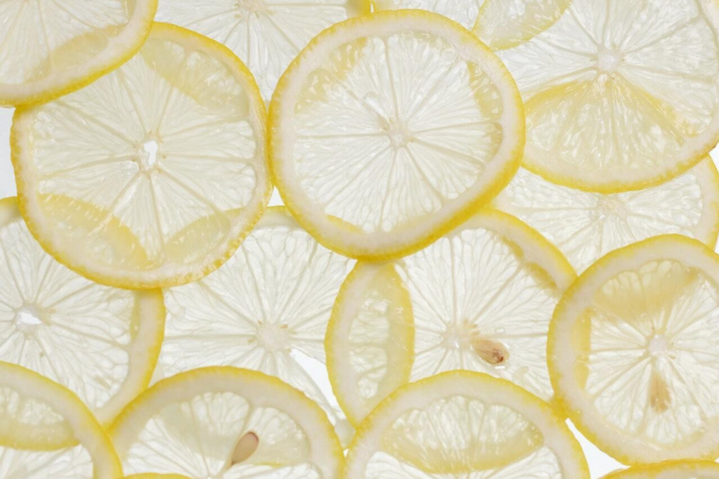 Už pár plátkov citrónov vám pomôže s rôznymi ťažkosťami.