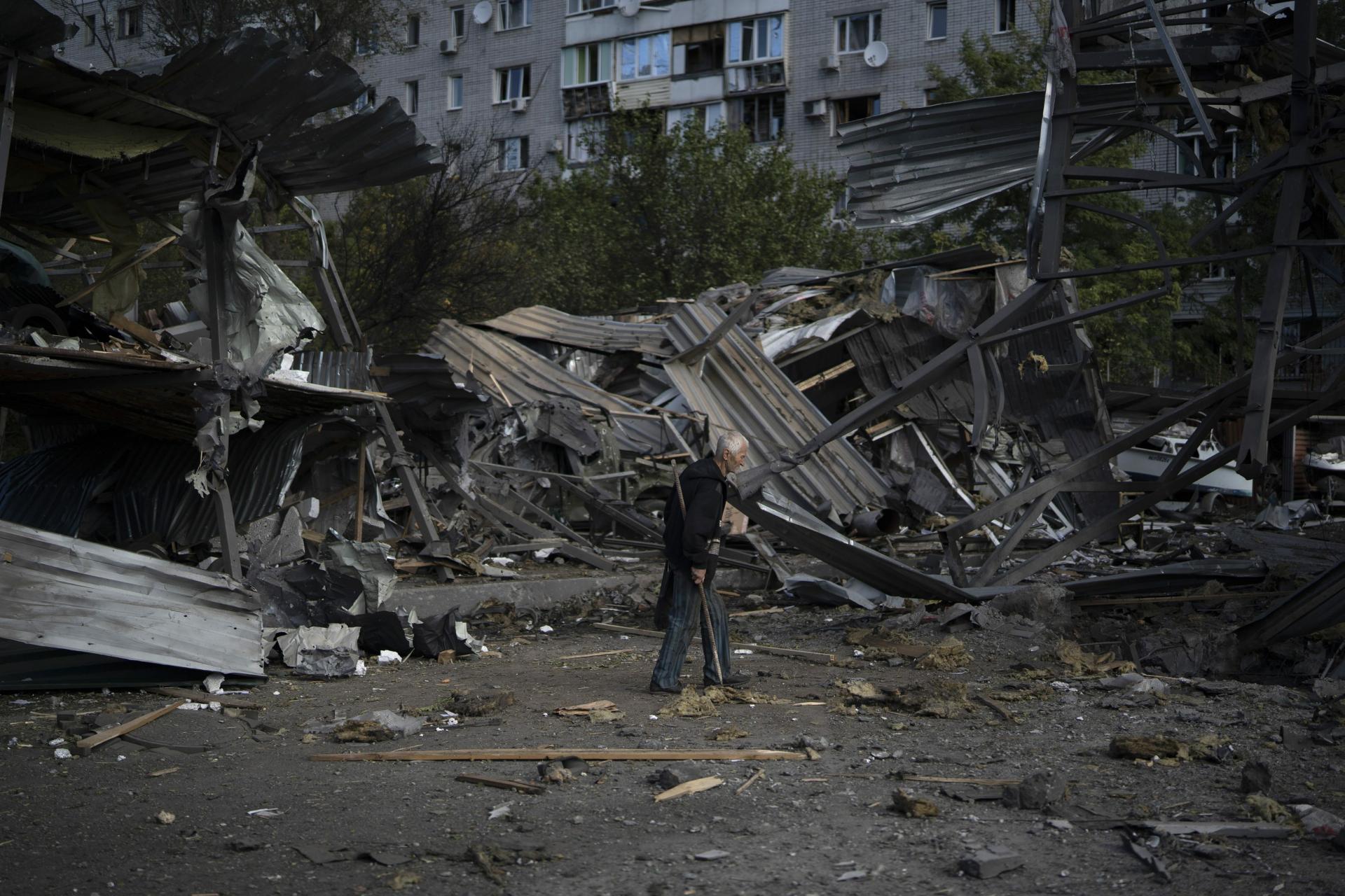 Ukrajinské mestá hlásia masívne vzdušné údery. V Záporoží má ísť o najväčší útok od začiatku invázie
