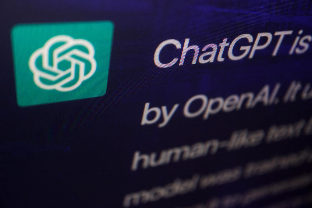 Microsoft chce vo svoj prospech využiť umelú inteligenciu četbota ChatGPT. FOTO: TASR/Reuters