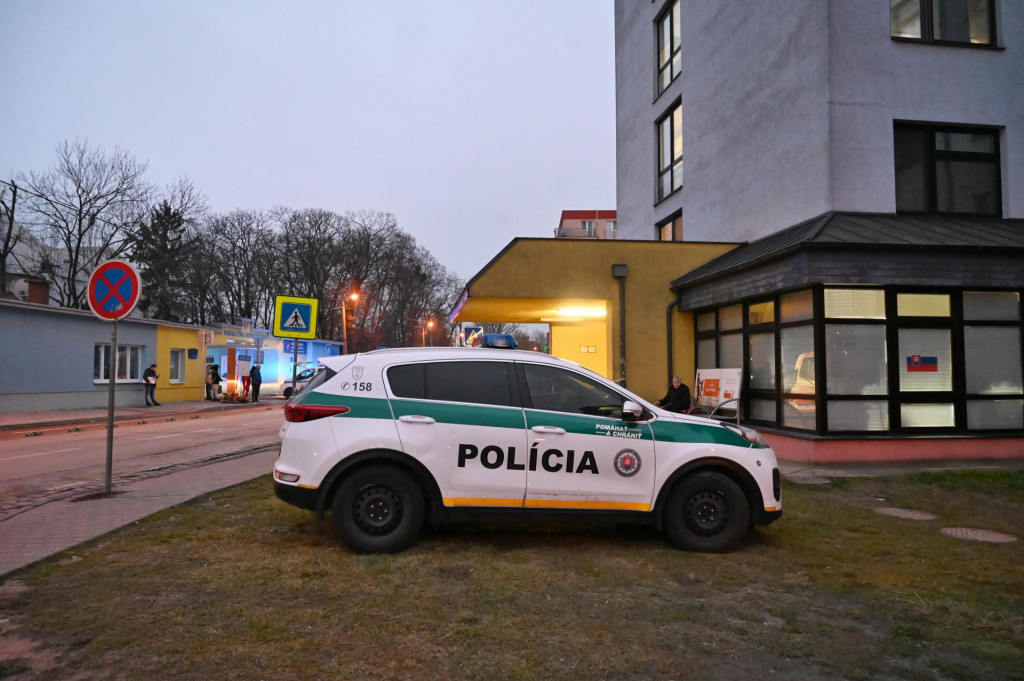 Policajné auto. FOTO: TASR/Lukáš Grinaj