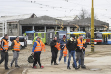 Vodiči košického dopravného podniku sa v utorok 14. februára 2023 zapojili do neobmedzeného ostrého štrajku. FOTO: TASR/ František Iván