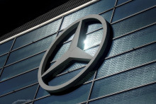 Logo automobilky Mercedes-Benz. FOTO: Reuters