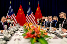 Americký minister zahraničných vecí Antony Blinken a čínsky minister zahraničných vecí Wang I. FOTO: Reuters