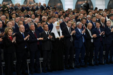 Účastníci počas výročného prejavu ruského prezidenta Vladimira Putina pred Federálnym zhromaždením v Moskve, Rusko. FOTO: REUTERS