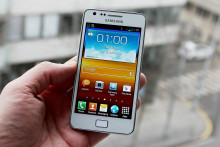 Dvanásť rokov starý top model Samsung Galaxy S II sa stále dá jednoducho zakúpiť na internete v dobrom stave. Legendárny smartfón s Androidom predstavuje dôležitý čriepok smartfónových dejín.