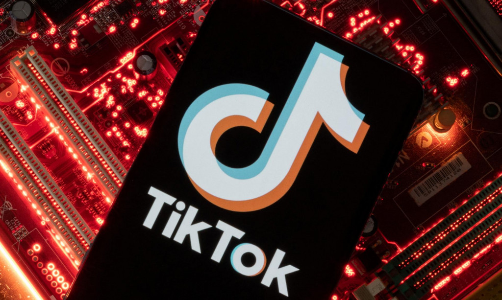 Európska komisia zakázala svojim zamestnancom TikTok.