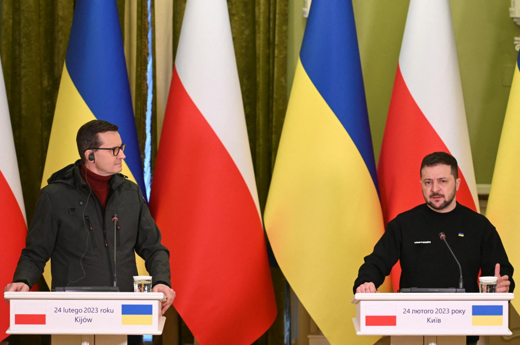 Ukrajinský prezident Volodymyr Zelenskij a poľský premiér Mateusz Morawiecki. FOTO: Reuters