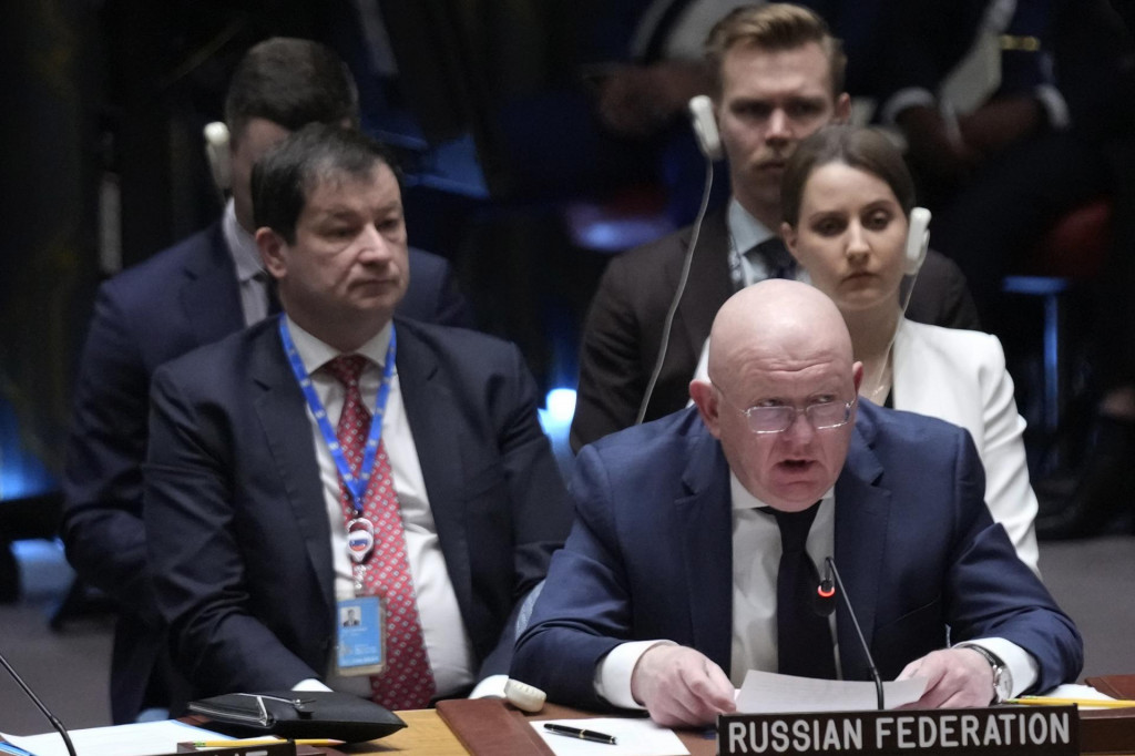 Ruský veľvyslanec pri OSN Vasilij Nebenzia hovorí na zasadnutí Bezpečnostnej rady OSN na úrovni ministrov zahraničných vecí. FOTO: TASR/AP