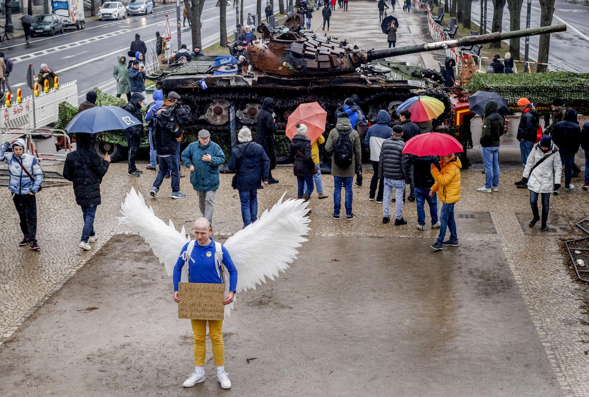 Waffenlieferungen An Die Ukraine Bedeuten Krieg, Denken Die Meisten ...