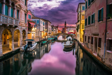 Obľúbené talianske mesto síce už poplatky za noc účtuje od jedného do piatich eur. Po novom ich však plánuje zvýšiť na tri až desať eur.