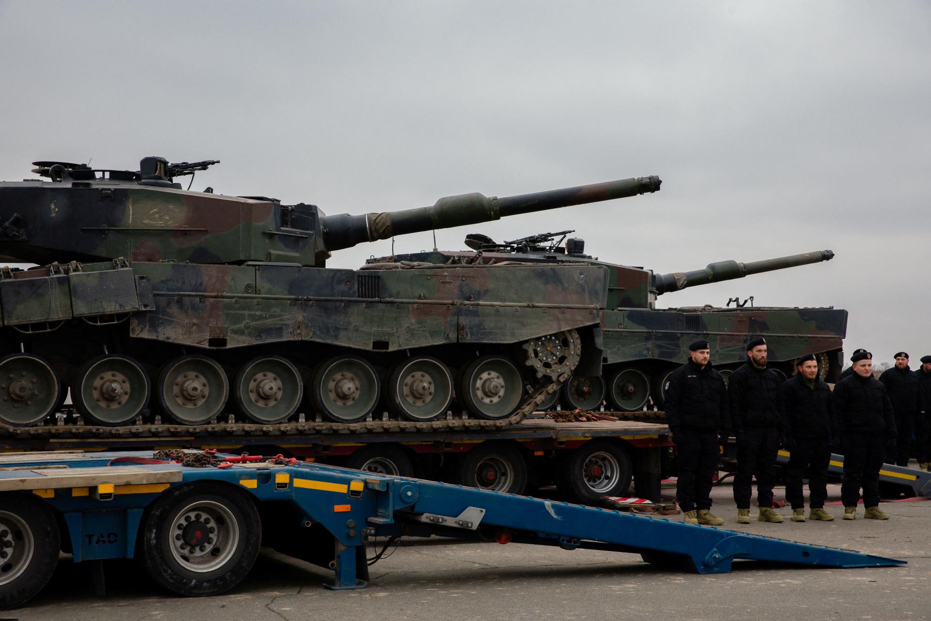Pri Bachmute spozorovali tanky Leopard, tvrdia separatisti