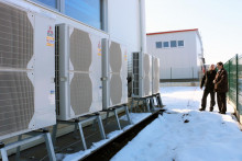 Vlani sa na Slovensku inštalovalo viac ako 13-tisíc nových tepelných čerpadiel. Oproti roku 2021 je to nárast o 88 percent.

FOTO: TASR/P. Remiaš
