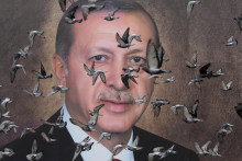 Portrét tureckého prezidenta Recepa Tayyipa Erdogana. FOTO: Reuters