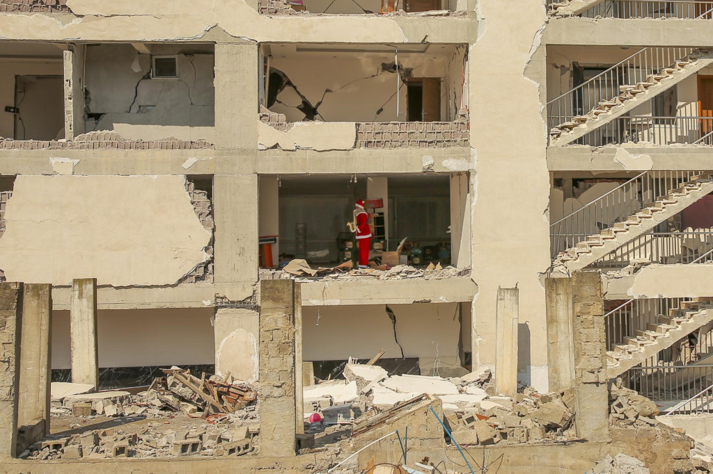Zničená budova po ničivom zemetrasení v meste Samandag na juhu Turecka. FOTO: TASR/AP