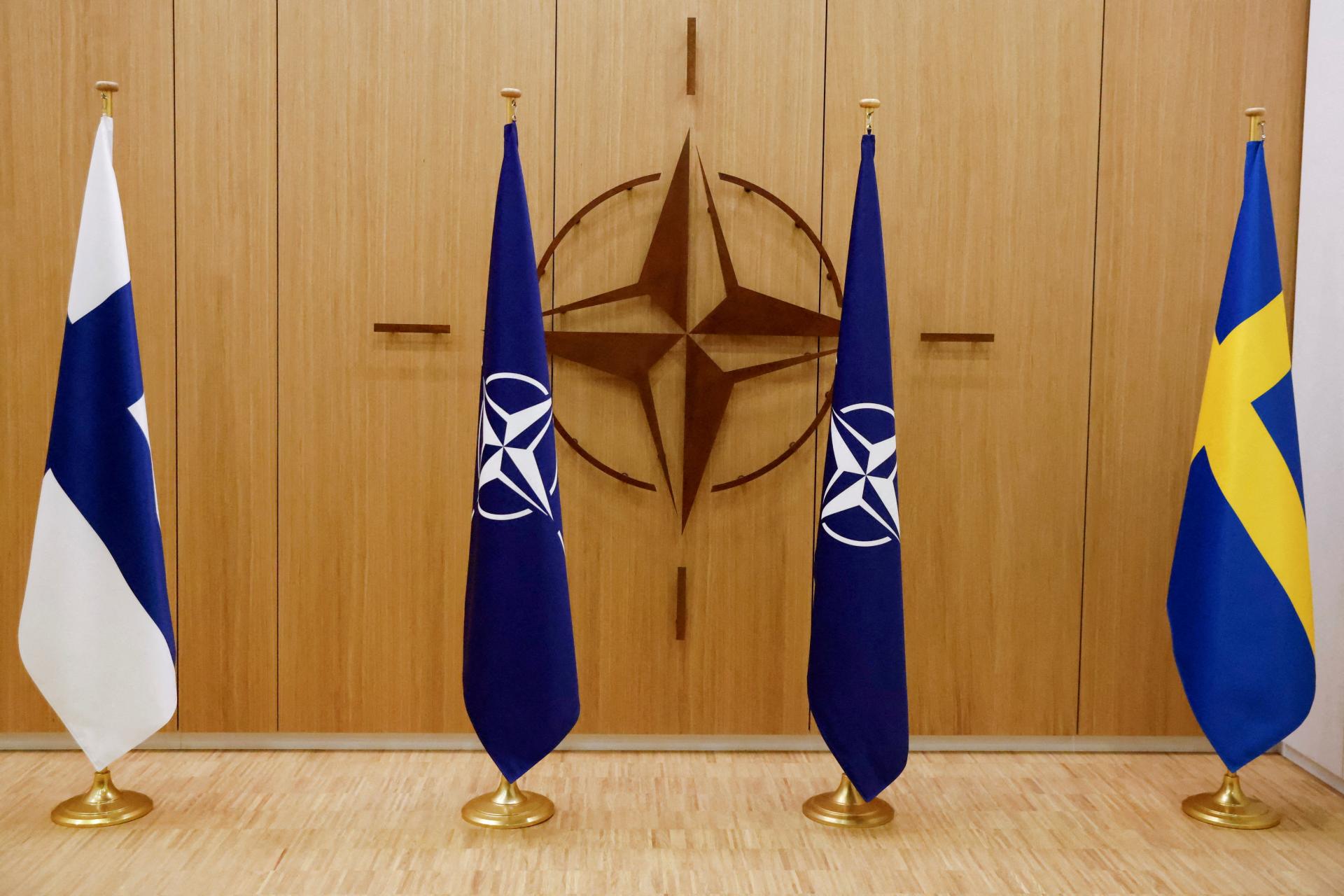 NATO rástlo na strachu z víťazného februára