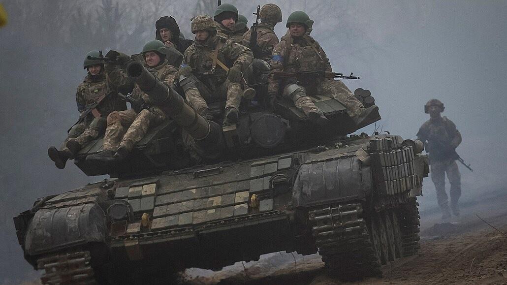 Na základni USA v Nemecku cvičí ukrajinská armáda. Rusko môže na jar spustiť ofenzívu, tvrdia Američania