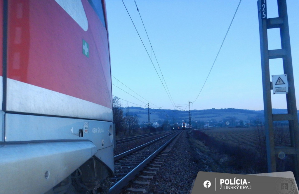 Vlaky na železničnej trati smer Čadca – Žilina v Brodne delilo len 100 metrov. FOTO: FB/Polícia SR - Žilinský kraj