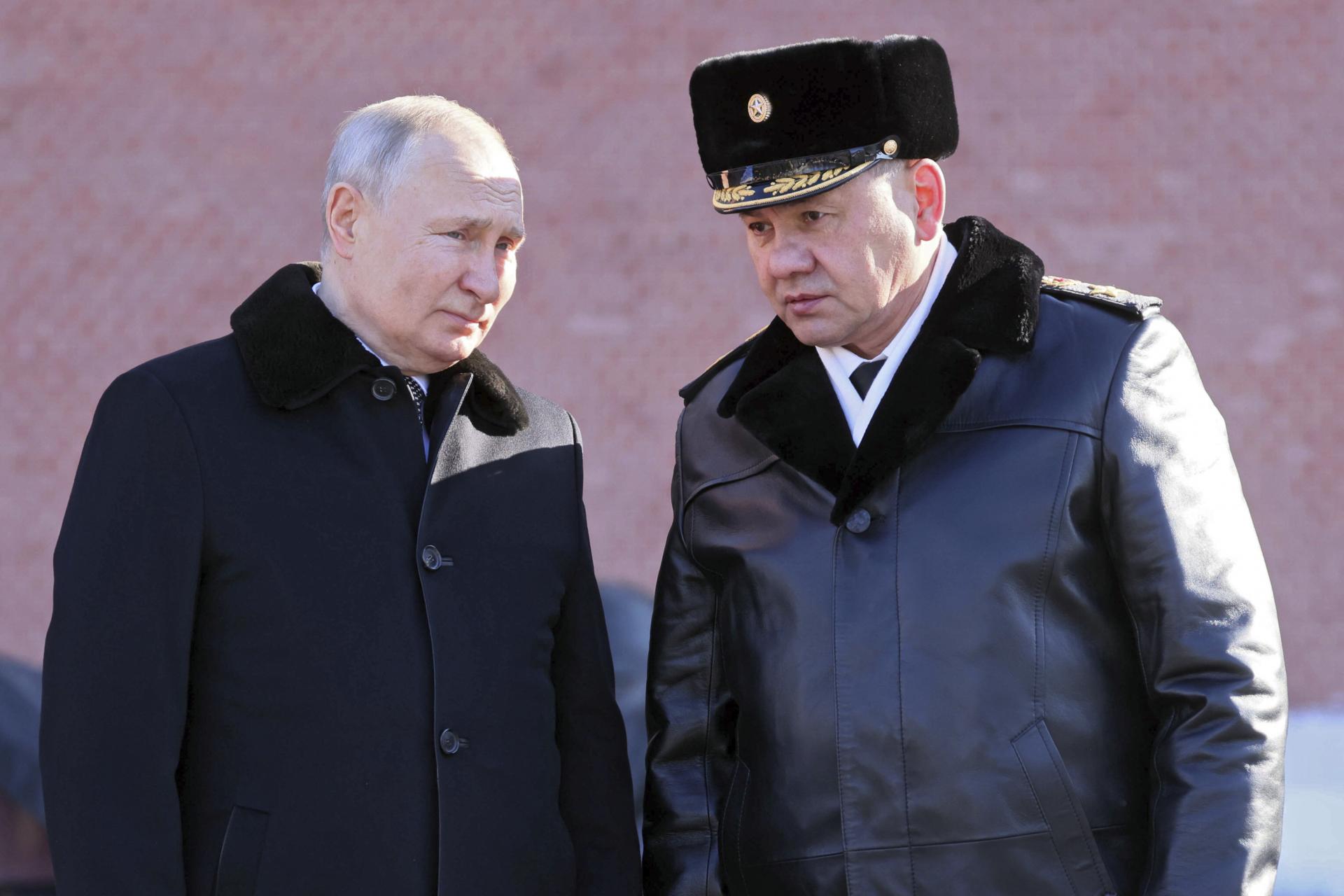 Ruský minister obrany Šojgu navštívil ukrajinskú frontovú líniu