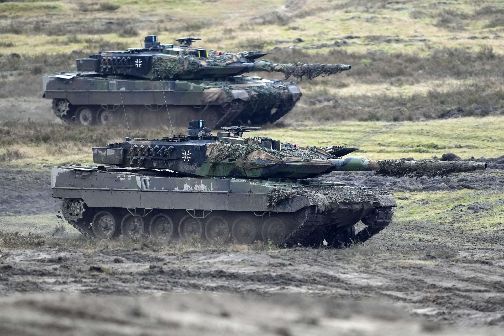 Poľsko pošle tento týždeň na Ukrajinu zvyšné tanky Leopard 2. Varšava je pripravená zriadiť aj servis
