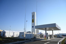 Vysokokapacitnú čerpaciu stanicu na skvapalnený zemný plyn LNG otvorili vo februári v Trnave. FOTO: TASR/L. Grinaj