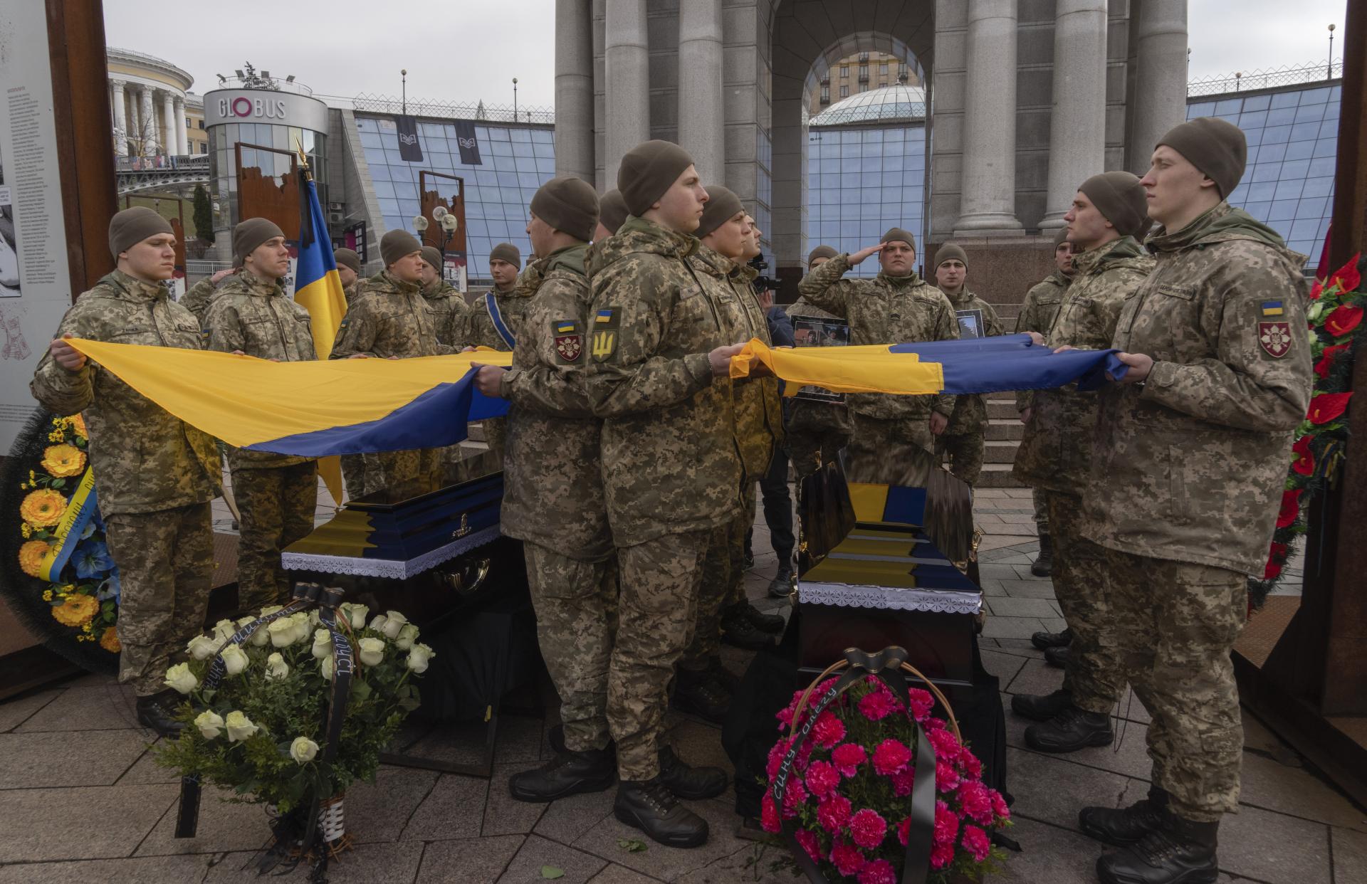 V Kyjeve si uctili pamiatku otca a syna, zahynuli v ťažkých bojoch o Bachmut