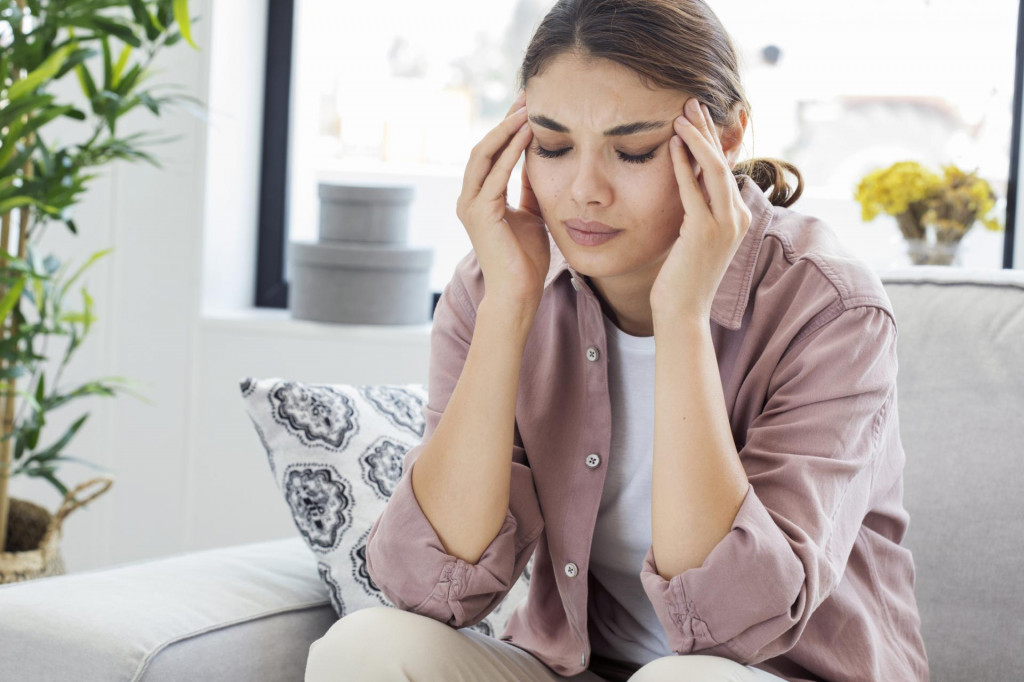 Ak vás často trápi migrény, mali by ste zistiť, čo je jej spúšťačom.