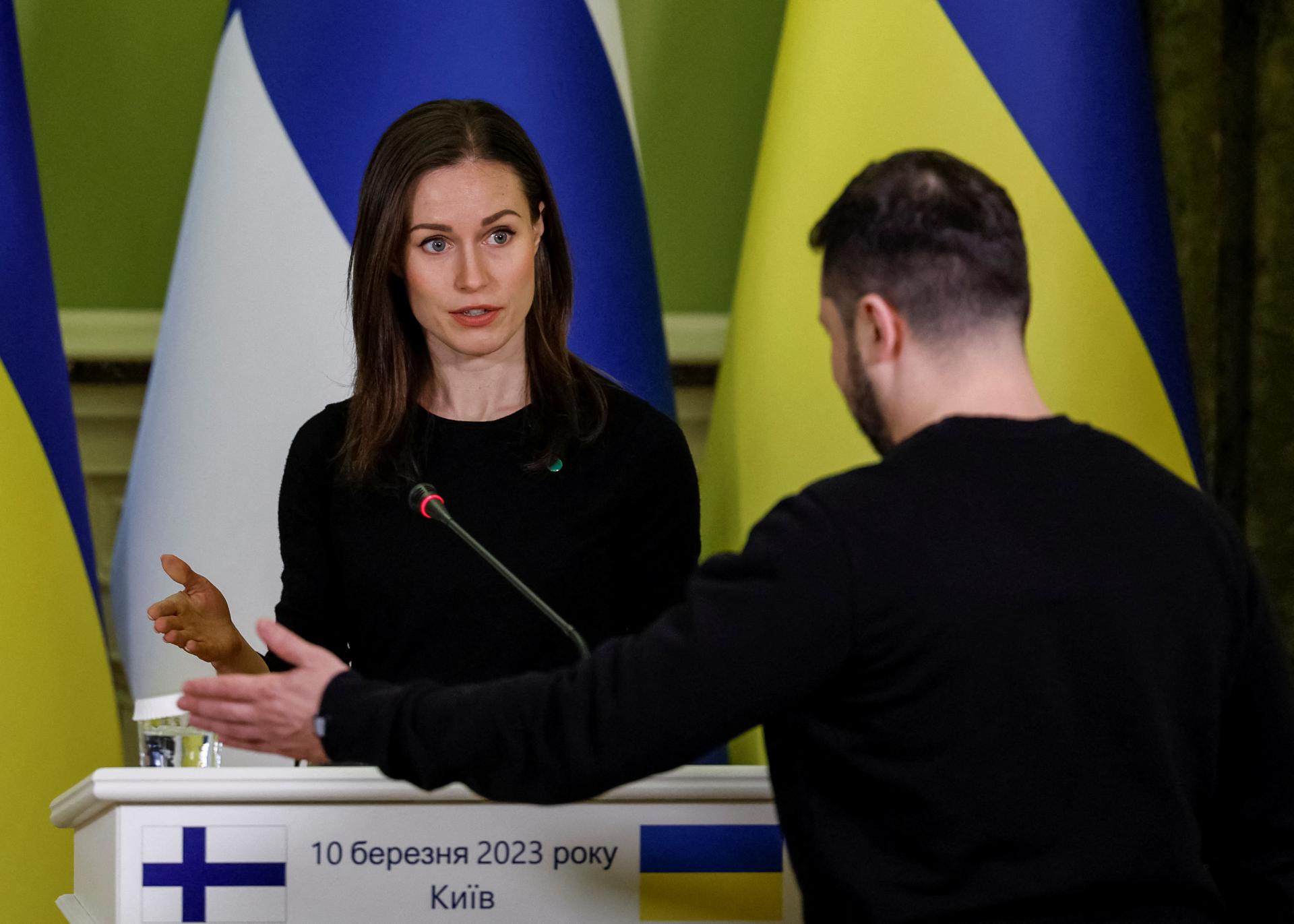 Fínsko zrejme pri vstupe do NATO predbehne Švédsko, prekážkou je Ankara