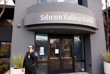 Ochranka pred centrálou Silicon Valley Bank. FOTO. Reuters