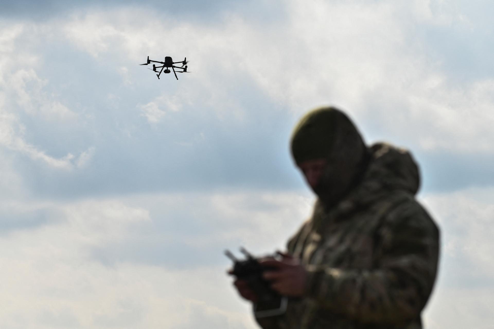 Pád dronu ukázal, ako USA navádzajú Ukrajincov. Rusko velebí pilota hrdinu